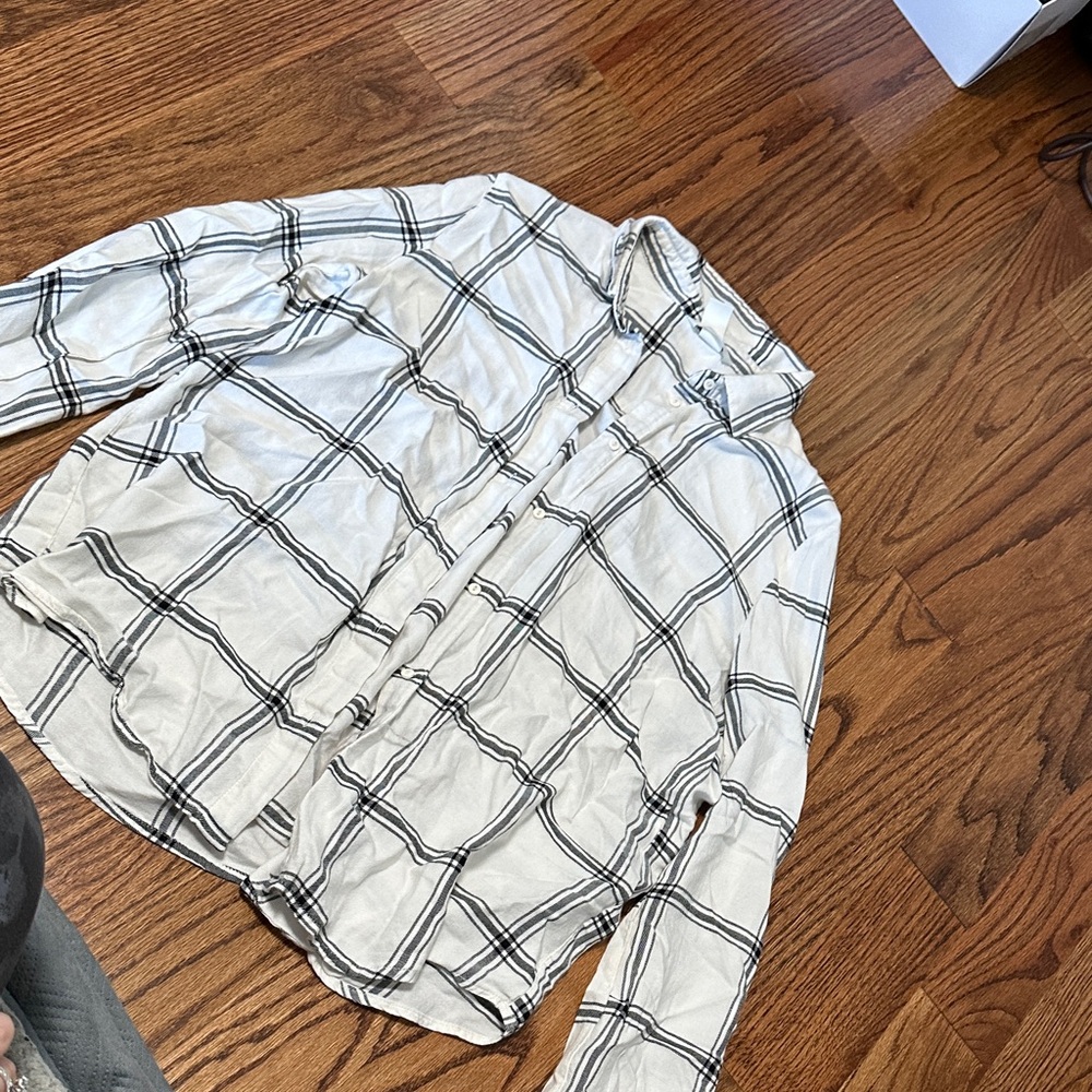 Women’s White and Black Checkered Shirt